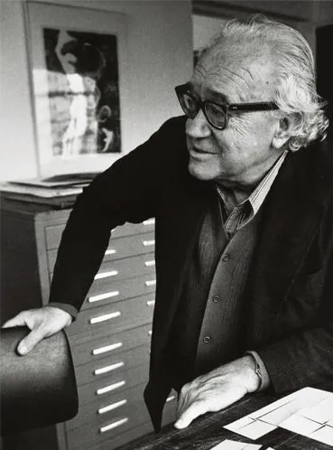Lothar Charoux