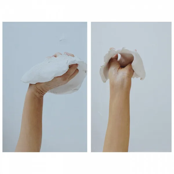 Mãos com gesso
